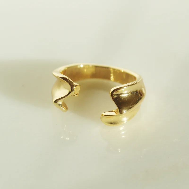 Gold Claw Ring