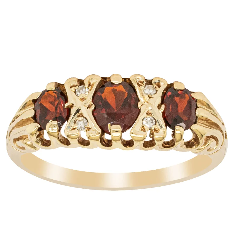 Deja Vu 9ct Yellow Gold Garnet & Diamond Ring