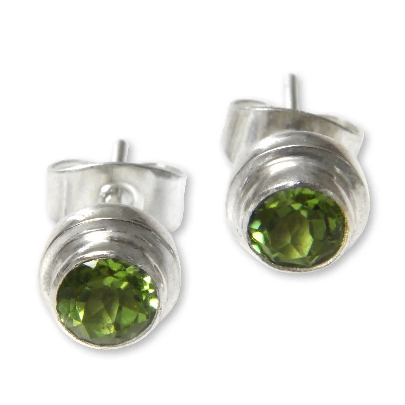 Sterling Silver 'Green Simplicity' Peridot Earrings (Indonesia)