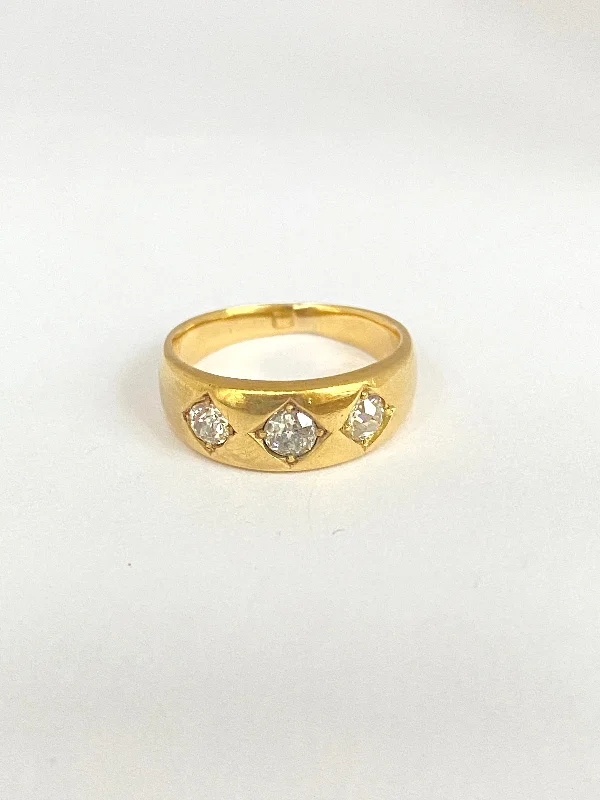 18ct Gold, Victorian, Diamond Gypsy Ring, 4.87g