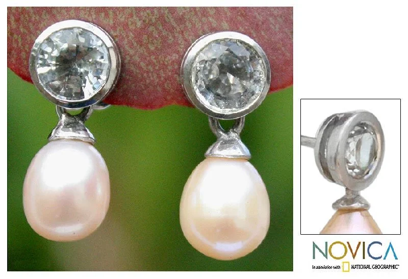 Handmade Sterling Silver 'Halo' Pearl and Topaz Earrings (8-8.5 mm) (Thailand) - 0.8" L x 0.3" W x 0.8" D