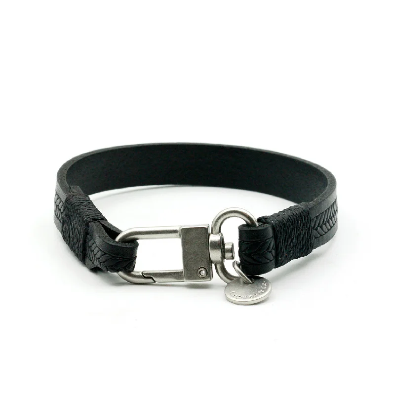 Embossed Braid Leather Bracelet