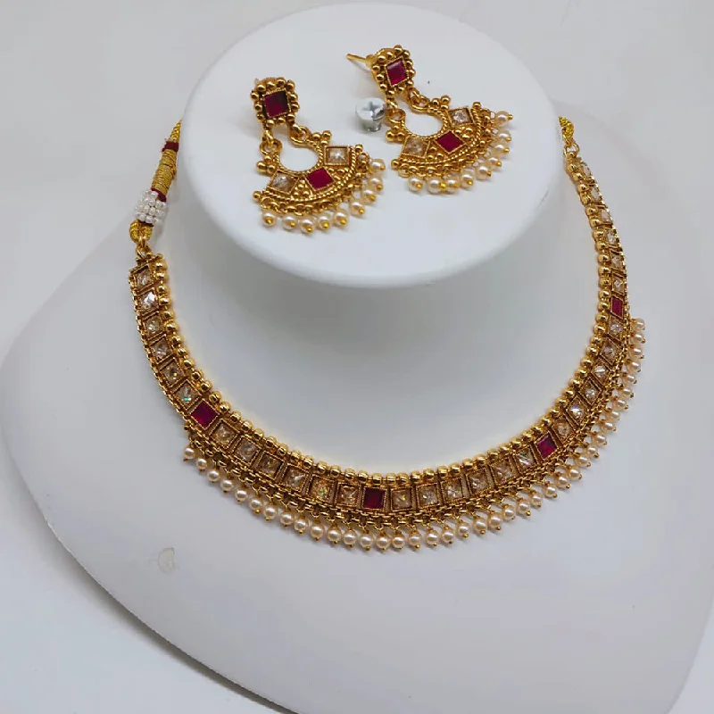 Lucentarts Jewellery Gold Plated Crystal Stone And Pearls Choker Necklace Set