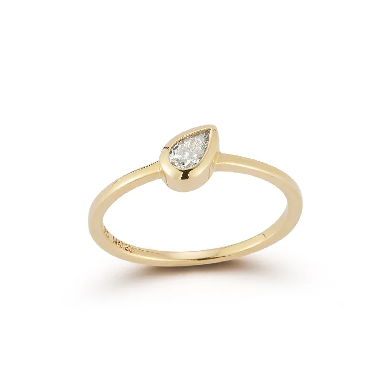 14kt At An Angle Pear Diamond Ring