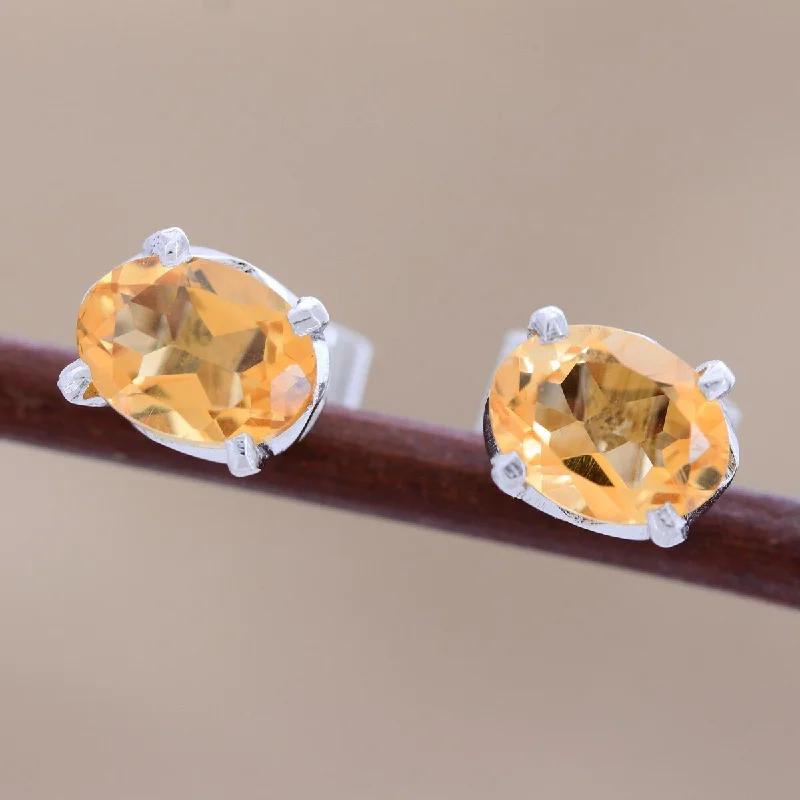 NOVICA Scintillate, Citrine stud earrings - 0.3*0.2