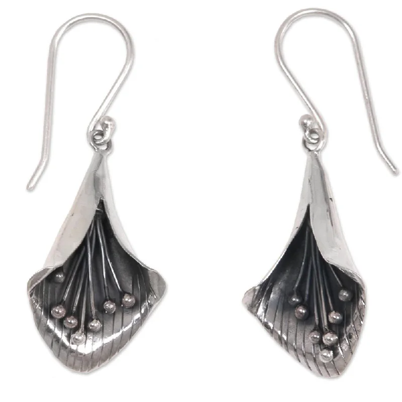 Handmade Sterling Silver 'Nature's Trumpet' Earrings (Indonesia) - 1.8*0.6