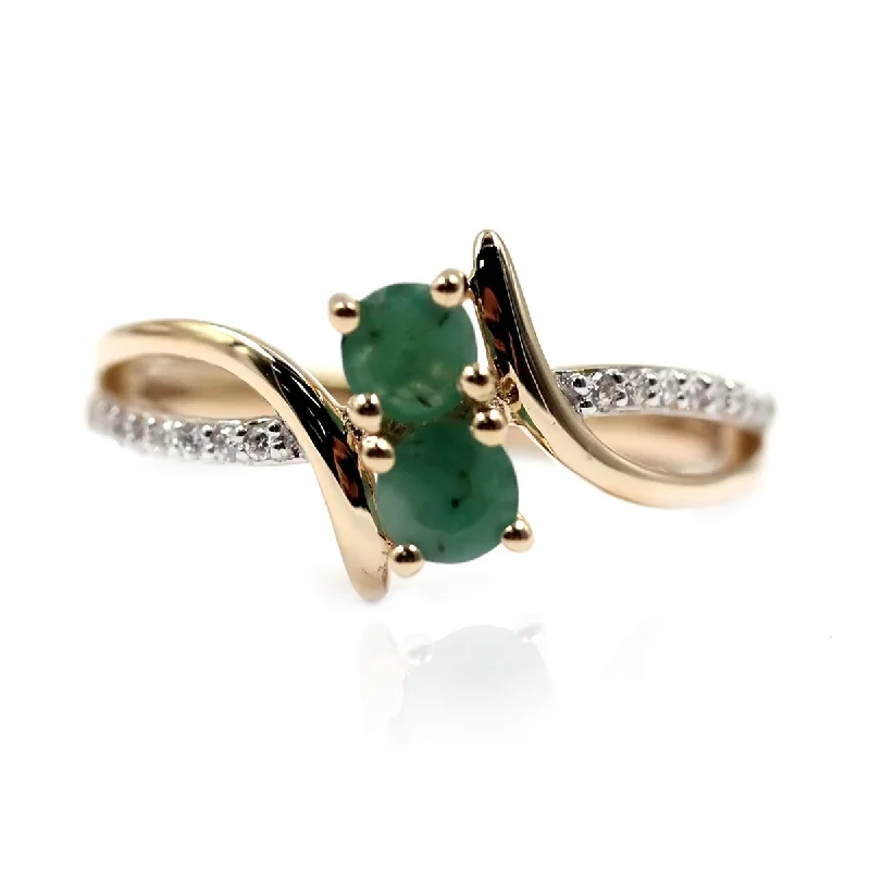 14Kt Yellow Gold Emerald and Diamond Ring