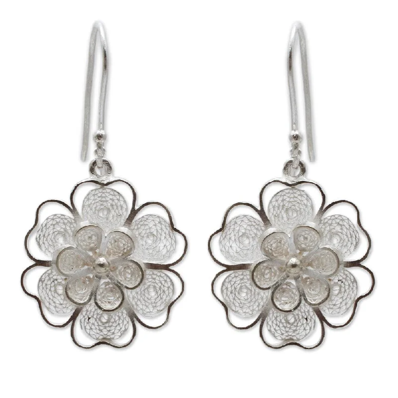 Handmade Sterling Silver 'Filigree Jasmine' Earrings (Peru) - 1.5*0.9