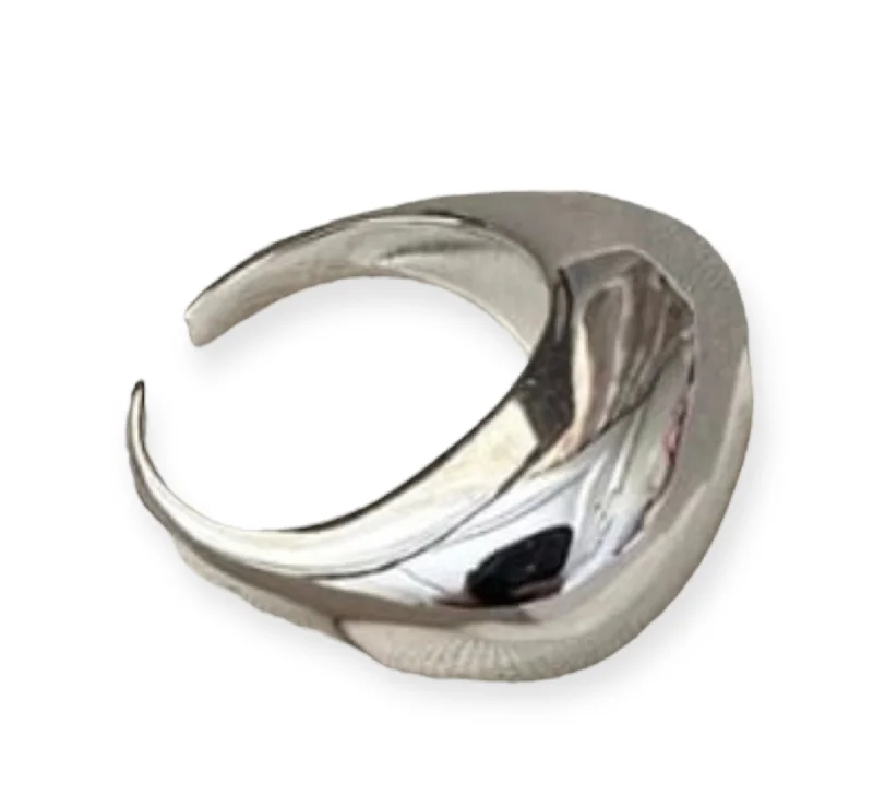 Suave ring